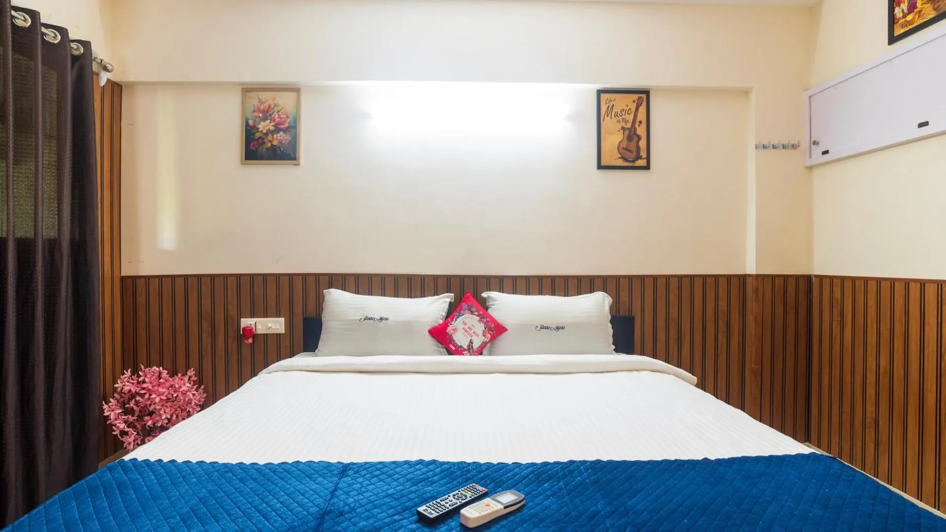 Sancta Maria Apartment Nedumbassery 0*,  India