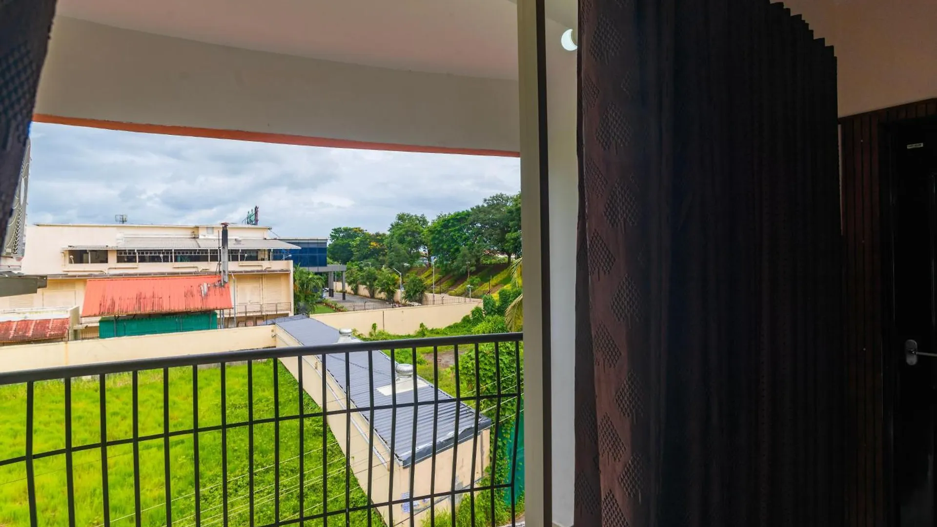 Sancta Maria Apartment Nedumbassery