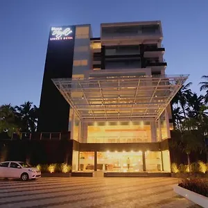 Отель Diana Heights Luxury, Недумбассери